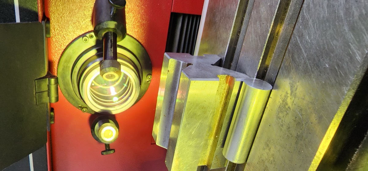 Starrett optical comparator with illuminated lens and steel parts